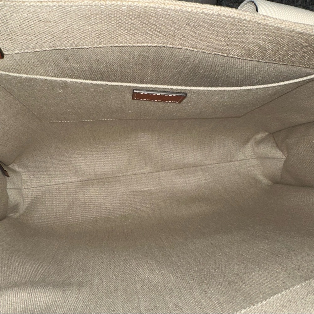 ❌SOLD❌Chloé Woody Large Tote (NWT) + Dustbag - Picture 8 of 10